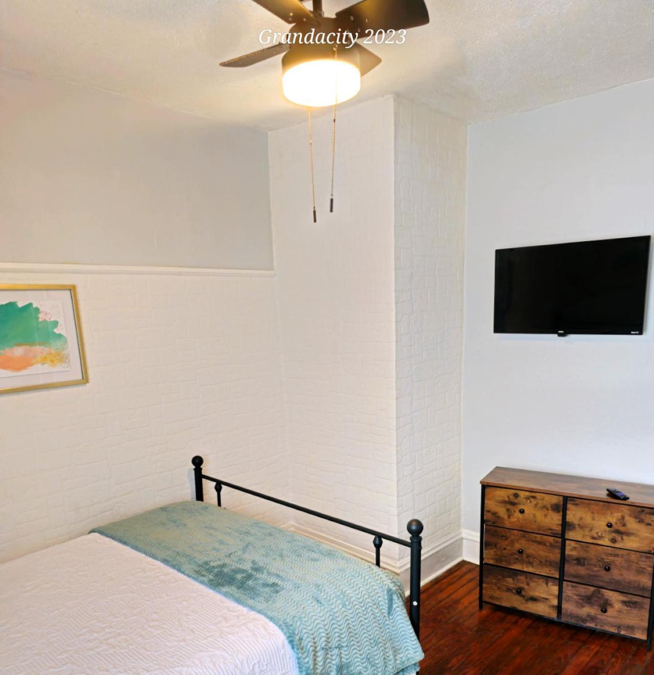 Lovely! Near Cleve Clinic/Uh/Cwru/Dwntwn W/Porch Cleveland Exterior foto